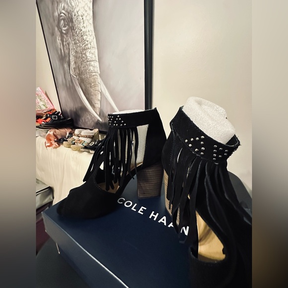 Chinese Laundry Suede/Fringe Booties - Picture 5 of 8